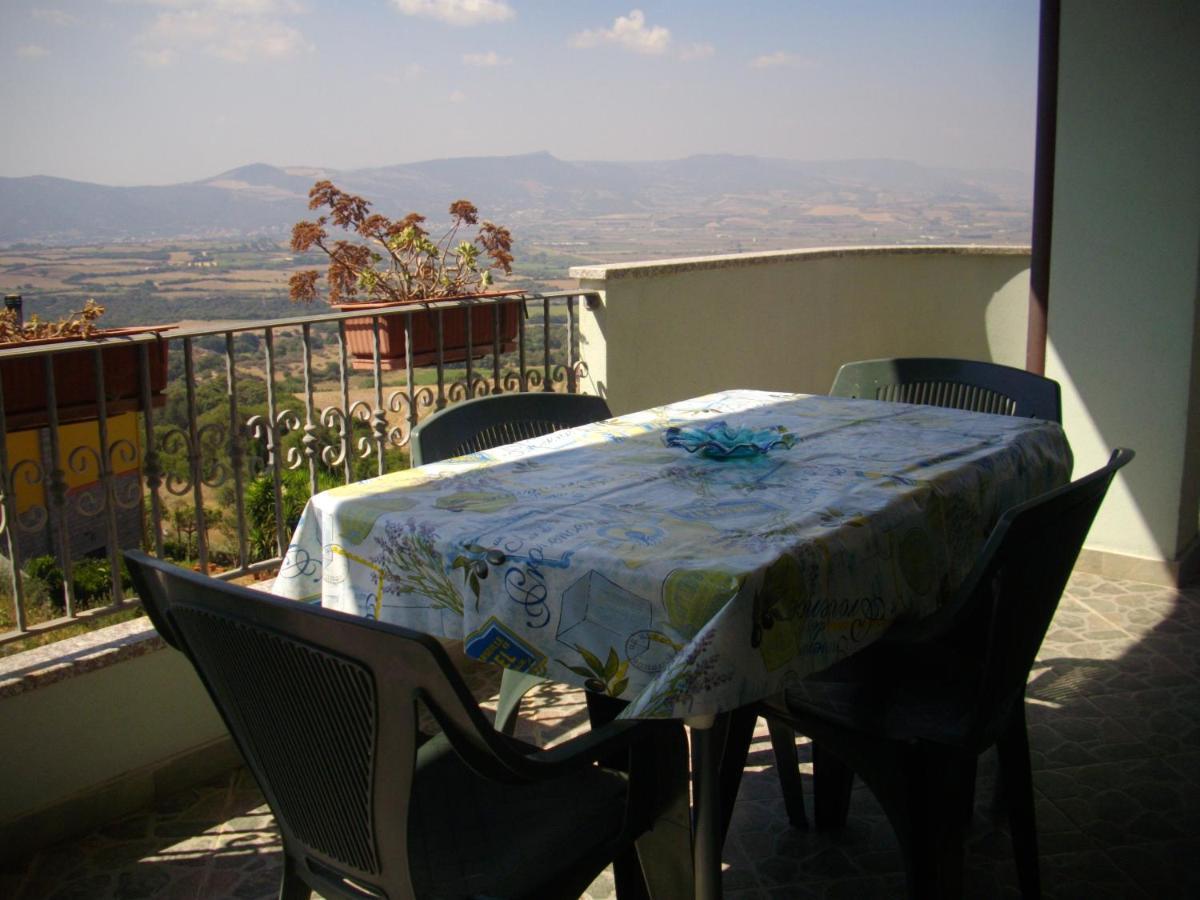 Appartamento Sofia - Nord Sardegna - บาเดซี ภายนอก รูปภาพ